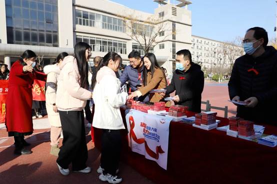 https://www.csiic.edu.cn/__local/4/01/48/00AE35D7209296102D2EA8AD657_D375309C_19334.jpg